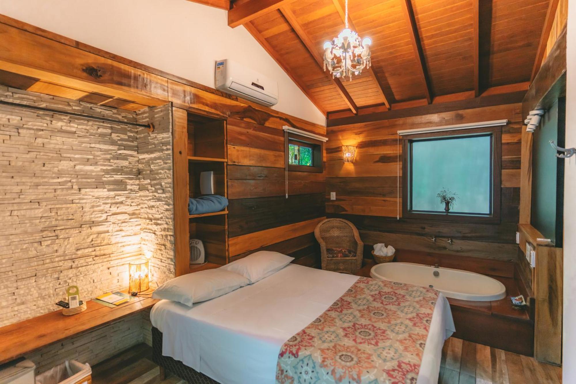 Pousada Vila Tamarindo Eco Lodge フロリアノポリス エクステリア 写真
